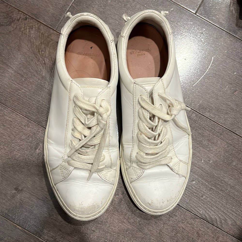 GIVNECHY WHITE SNEAKERS SIZE 7